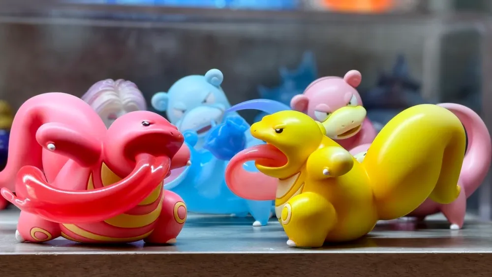 Figurine collection pour bureau: [PREORDER] 1/20 Scale World Figure [BOOM] – Lickitung