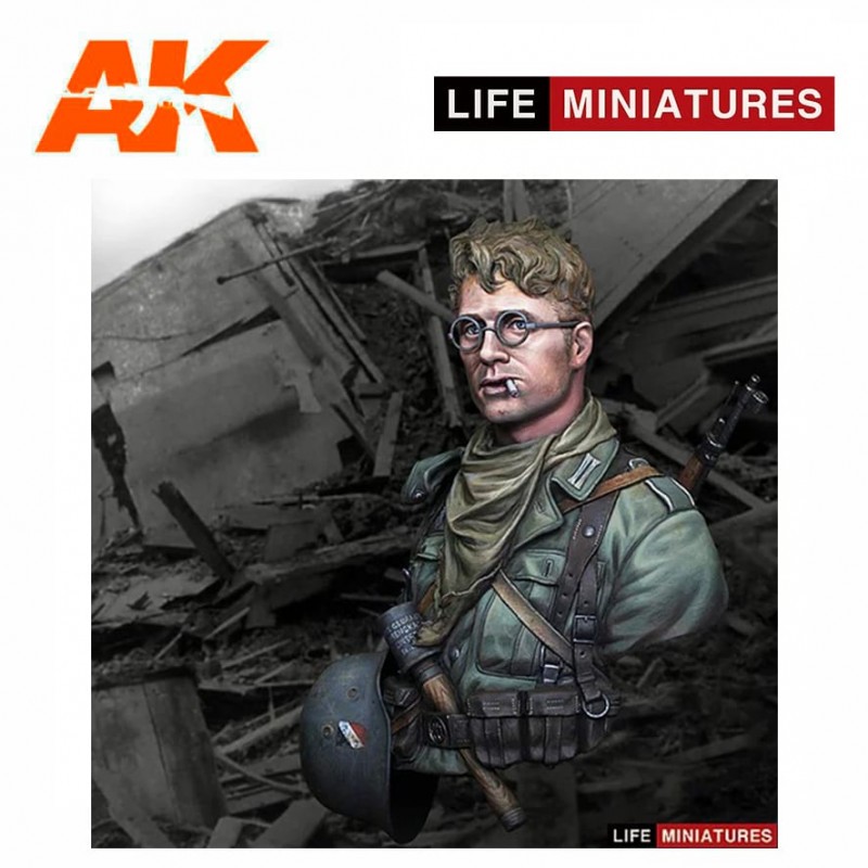 Belle pièce pour déco: Figurines Life Miniatures – 6ème Armée Allemande, Stalingrad 1942 – Buste 1/10