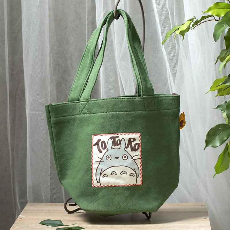 Pièce vitrine pour déco: LA BOUTIQUE OFFICIELLE DES PRODUITS DÉRIVÉS DU STUDIO GHIBLI