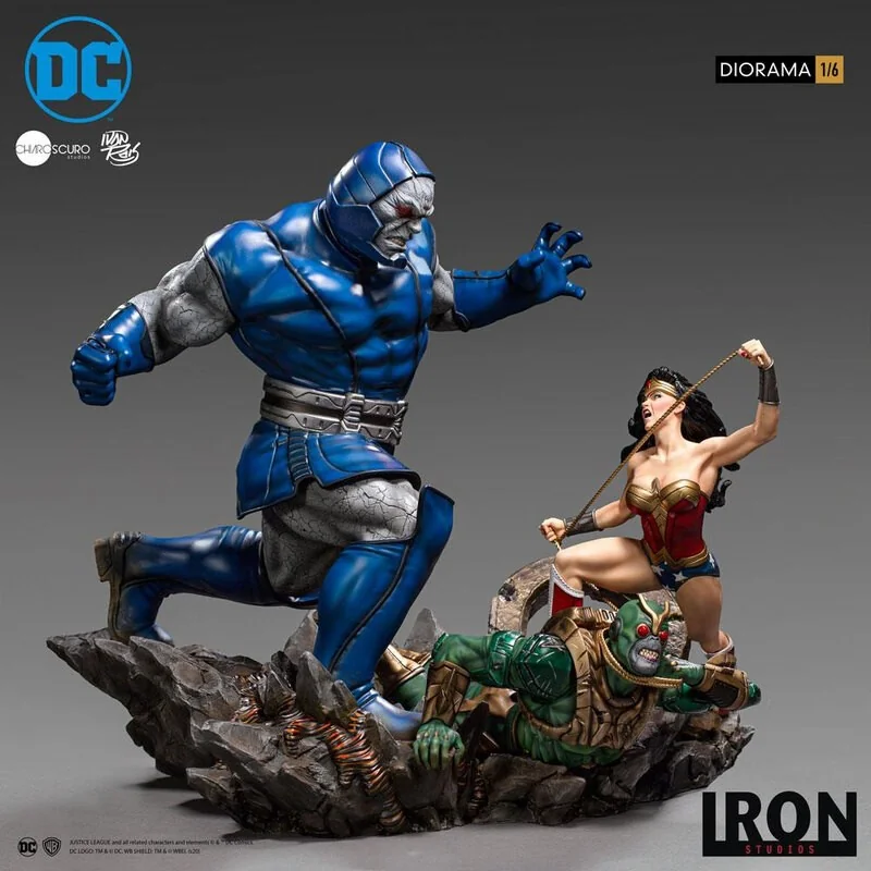 Artistique Vitrine belle présence: DC Comics diorama 1/6 Wonder Woman Vs Darkseid by Ivan Reis 54 cm