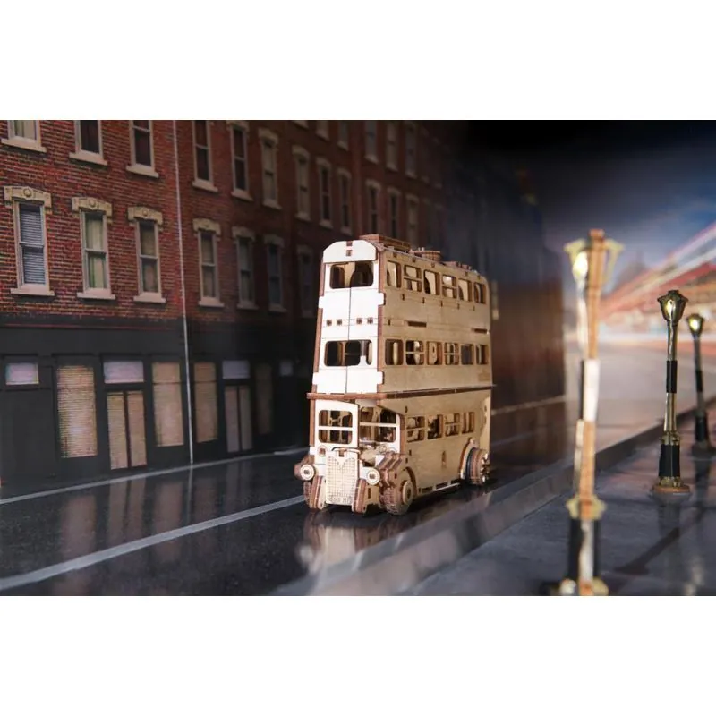 Création esprit collection: Maquette UGEARS Modèles mécaniques: THE KNIGHT BUS™ 19,6x6,5x15cm, 268 pièces, en bois